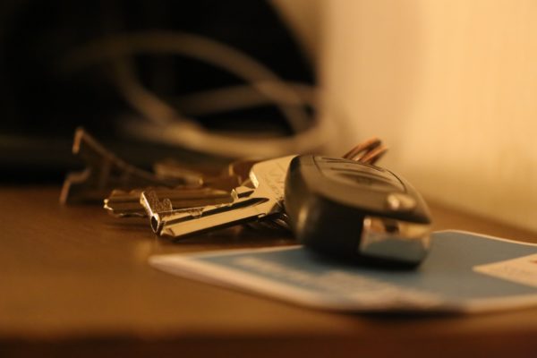 car-key-2648850_1920-600x400